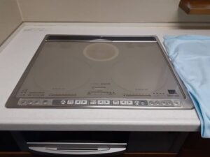 沖縄キッチン取付け隊　IHヒーターの取替　施工前